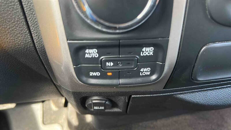 Used 2015 RAM 1500 Big Horn AWD/4WD image 27
