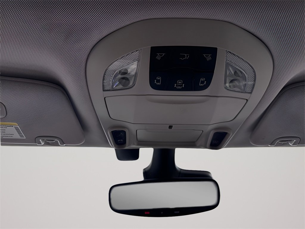 Used 2022 Chrysler Pacifica Limited image 39