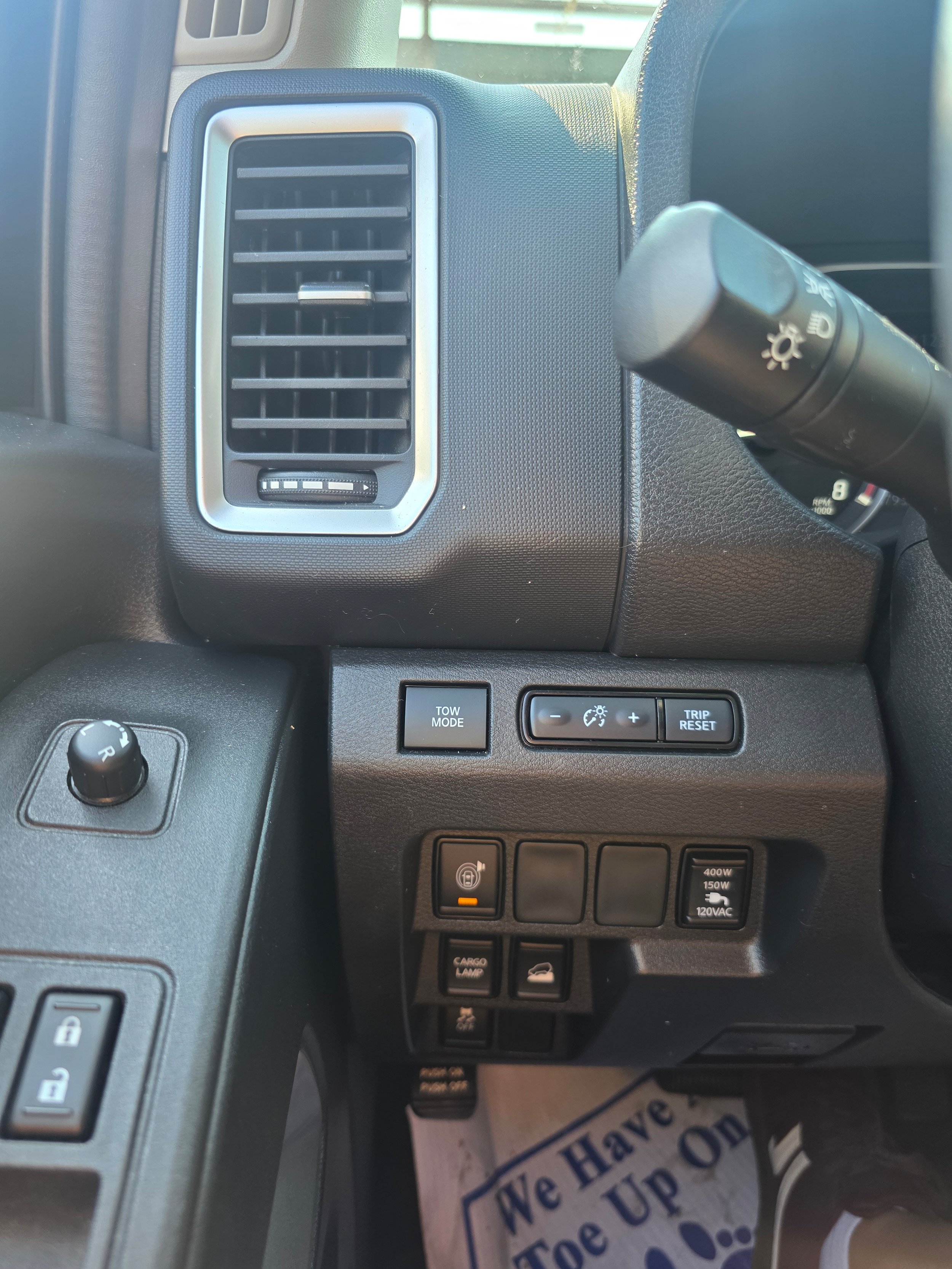 Used 2023 Nissan Frontier SV w/ Technology Package AWD/4WD image 17
