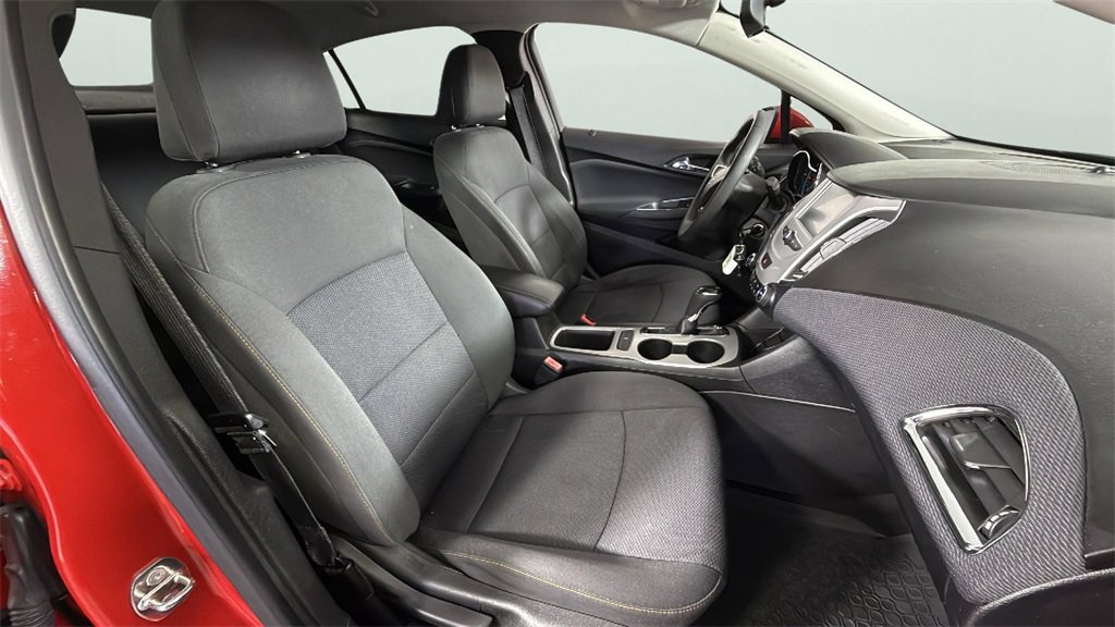Used 2018 Chevrolet Cruze LS image 30