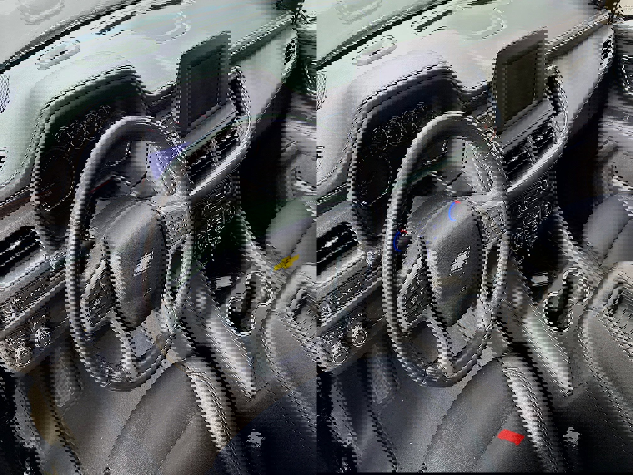 Used 2022 Chevrolet Suburban LS image 11