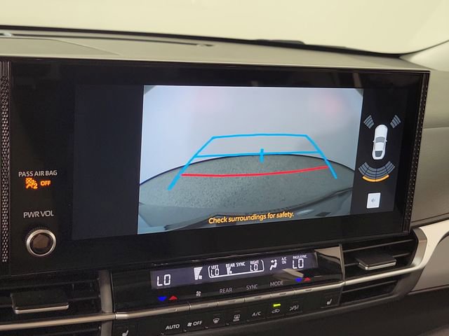 Used 2025 Toyota Sienna XLE w/ XLE Plus Package image 30