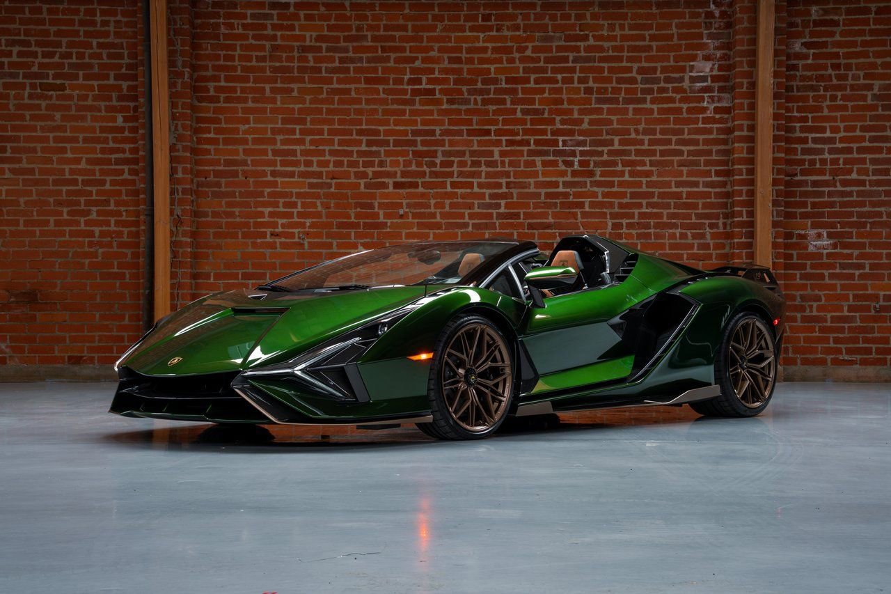 Used 2021 Lamborghini Sian Roadster AWD/4WD image 33
