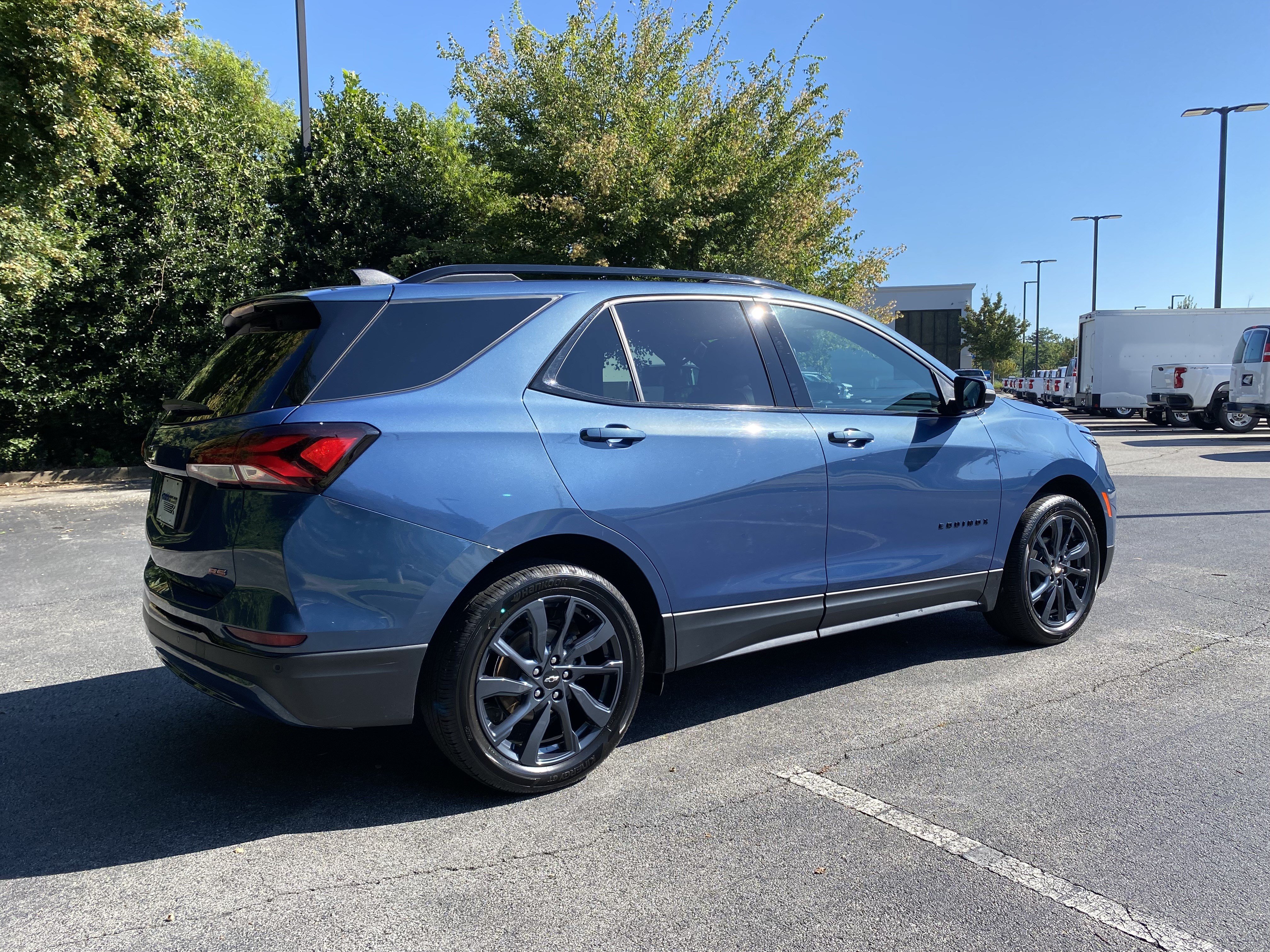 Used 2024 Chevrolet Equinox RS FWD image 9