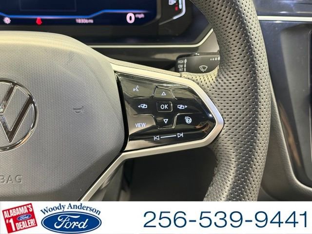 Used 2024 Volkswagen Tiguan SEL R-Line image 12