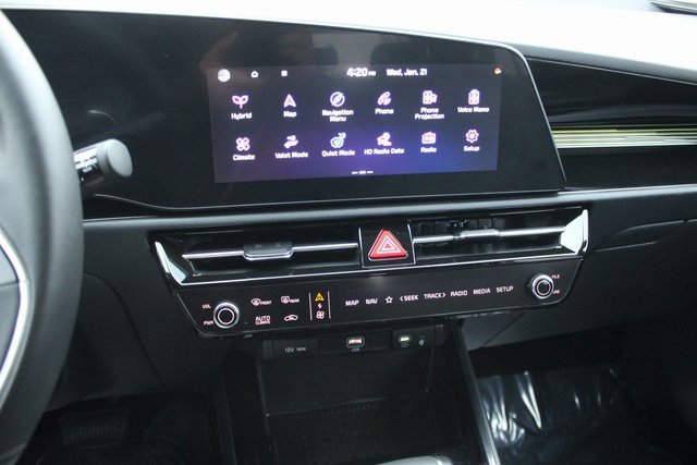 Used 2023 Kia Niro EX image 4