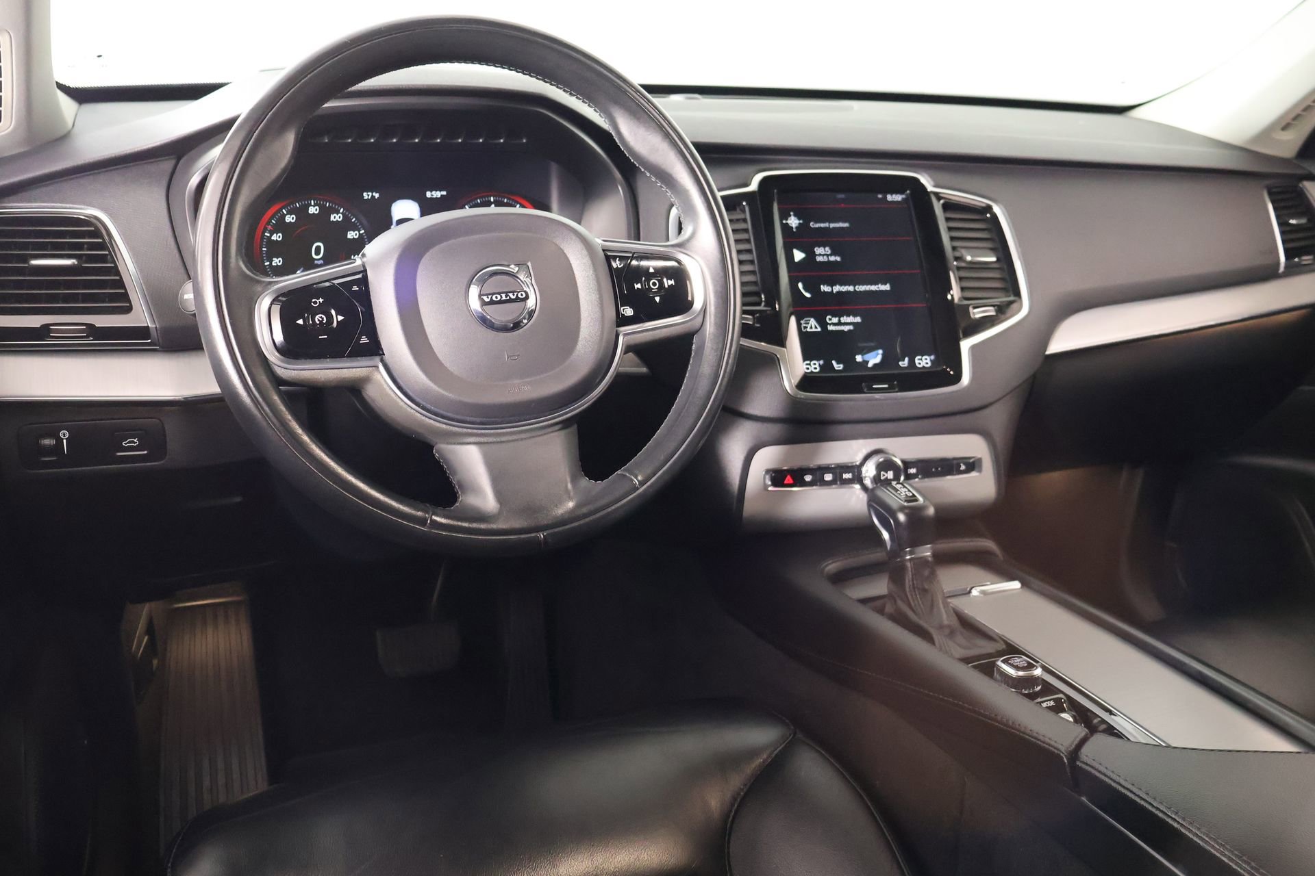 Used 2021 Volvo XC90 T5 Momentum w/ Advanced Package image 2