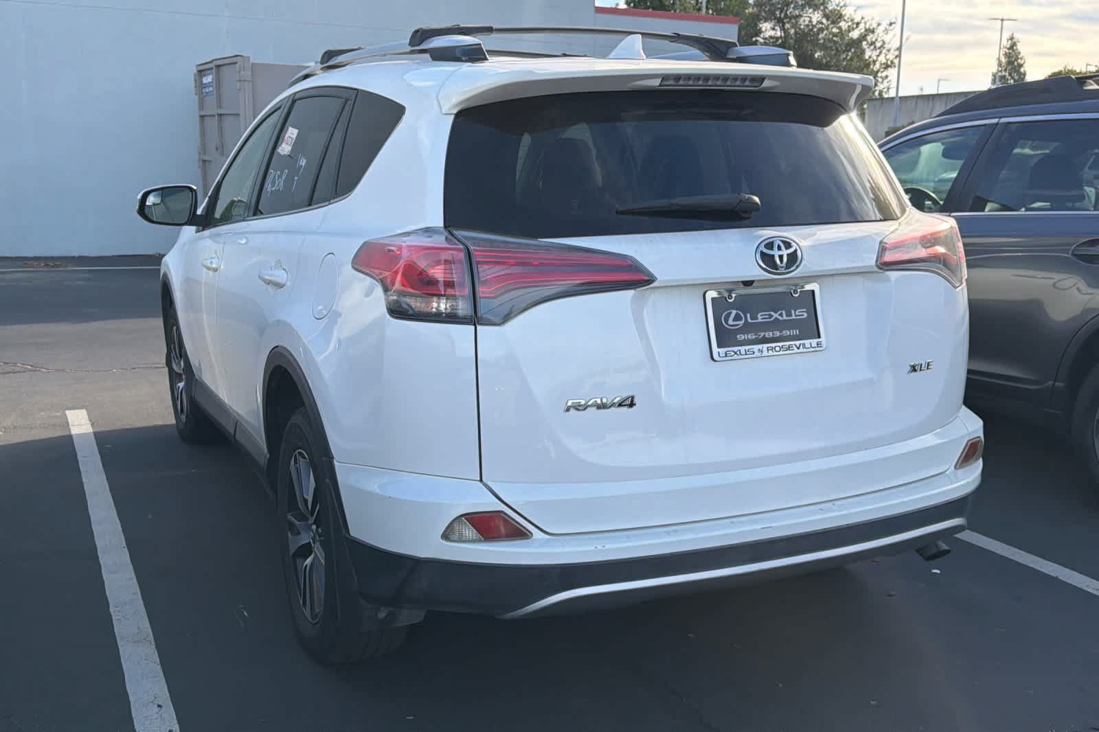 Used 2016 Toyota RAV4 XLE FWD image 4