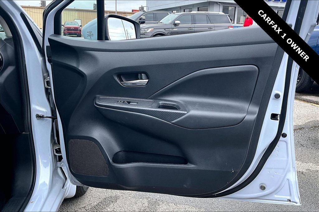 Used 2024 Nissan Versa SV w/ Trunk Package FWD image 27