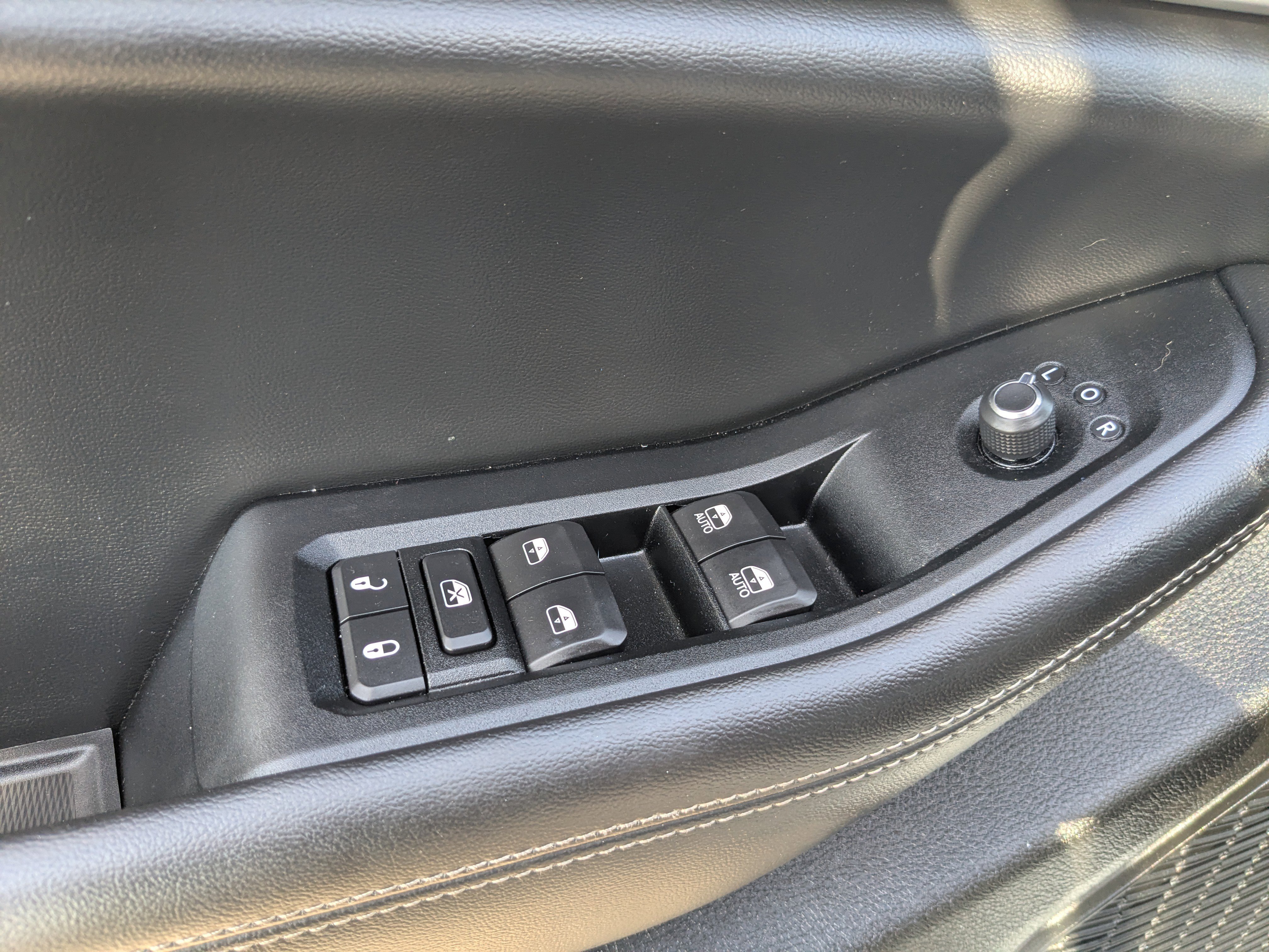 Used 2024 Jeep Grand Cherokee Limited image 31