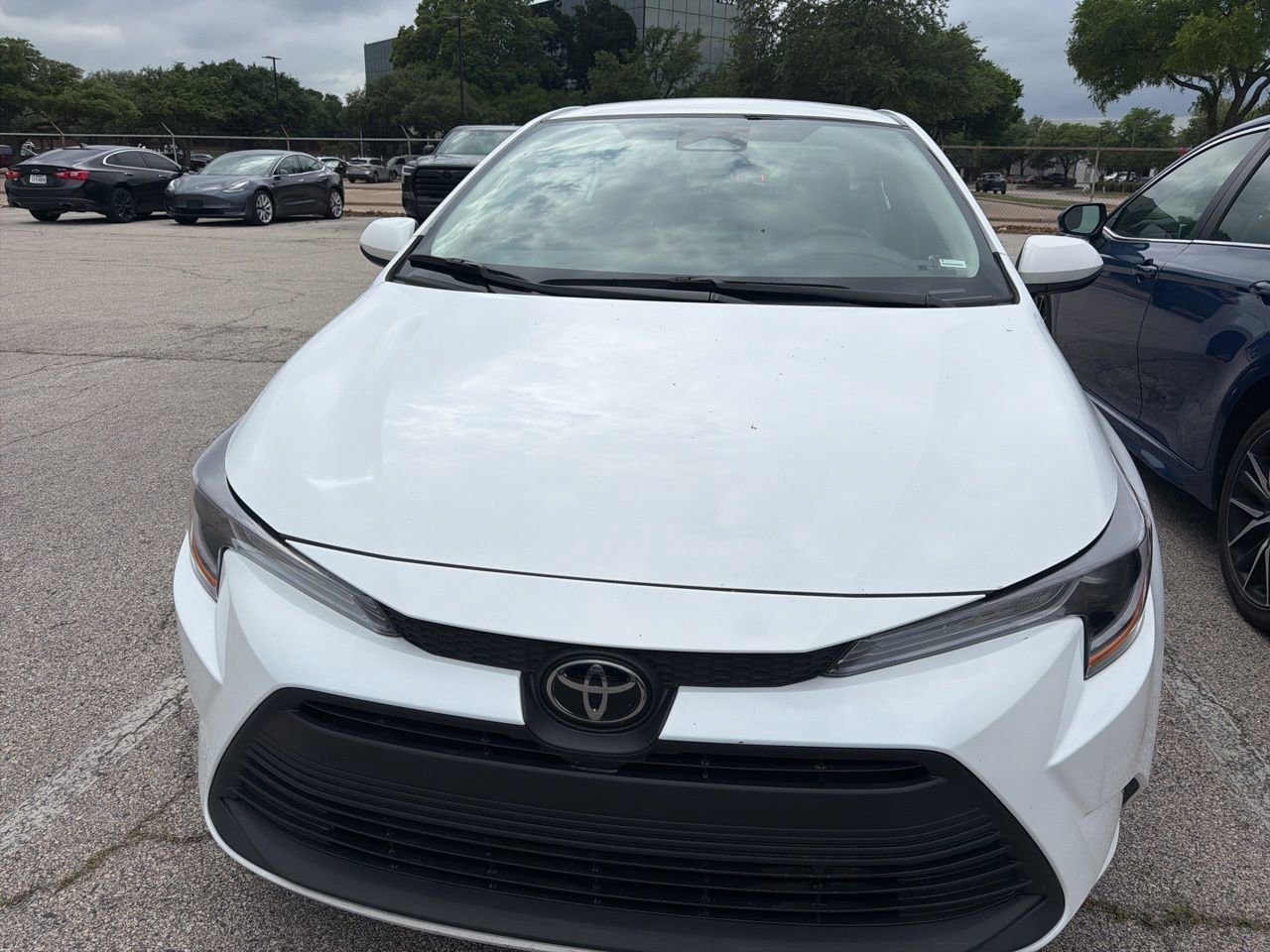 Used 2024 Toyota Corolla LE image 2