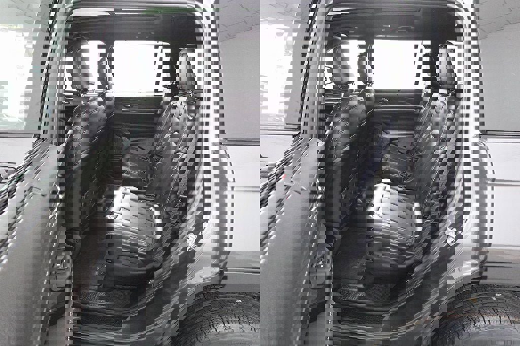 New 2025 Jeep Grand Cherokee L Limited w/ Luxury Tech Group II image 24