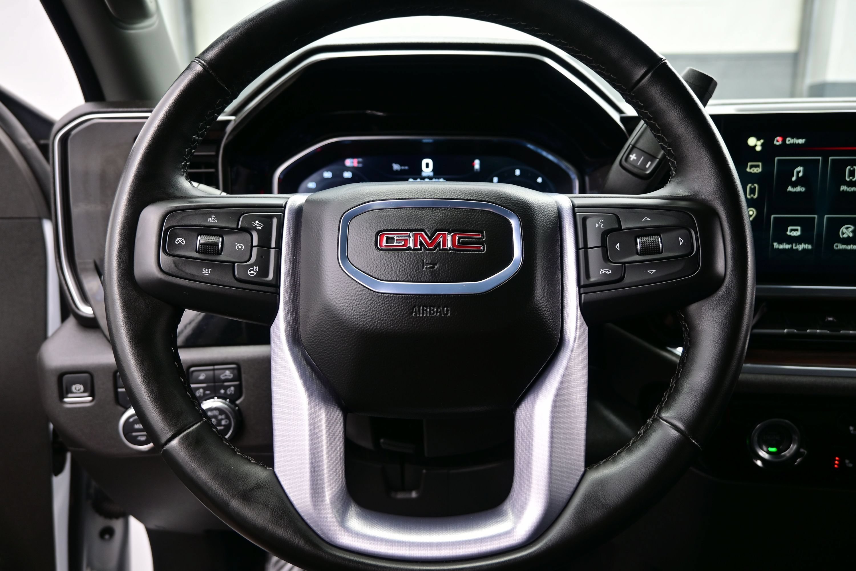 Used 2024 GMC Sierra 1500 SLT AWD/4WD image 25