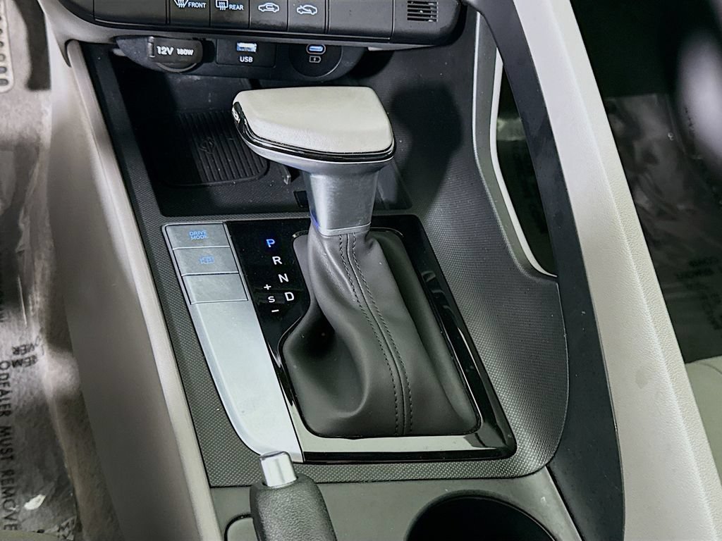 Certified 2025 Hyundai Elantra Sport FWD image 10