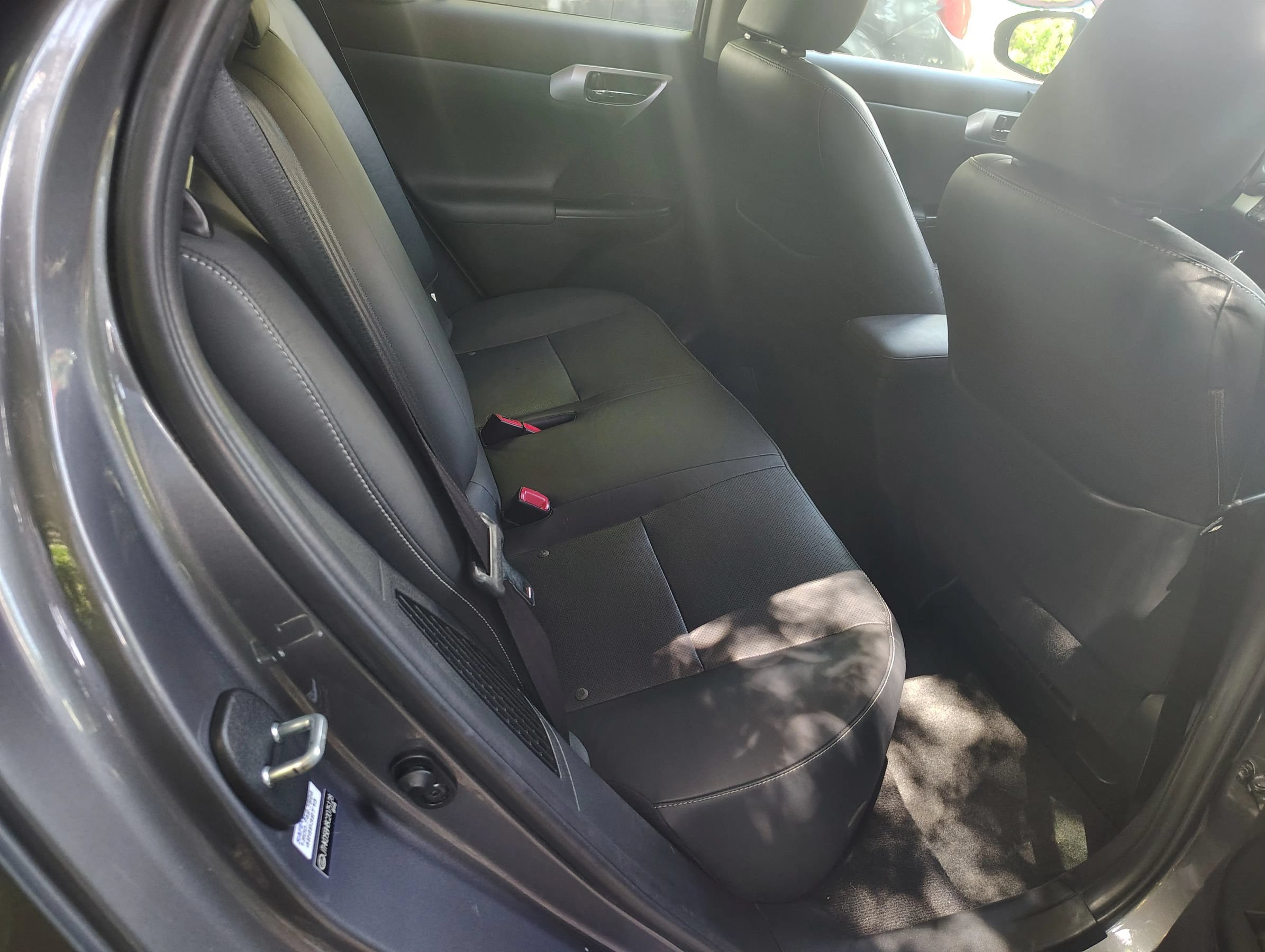 Used 2012 Lexus CT 200h Premium w/ Leather Pkg FWD image 23