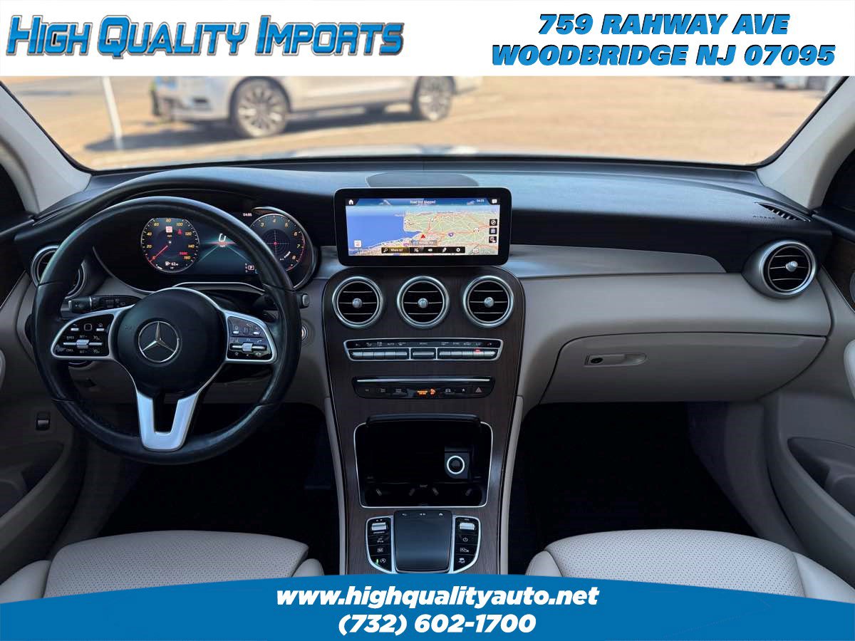 Used 2021 Mercedes-Benz GLC 300 4MATIC w/ Multimedia Package image 25