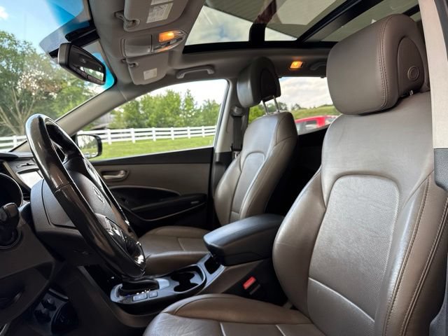 Used 2017 Hyundai Santa Fe Sport w/ Cargo Package AWD/4WD image 3