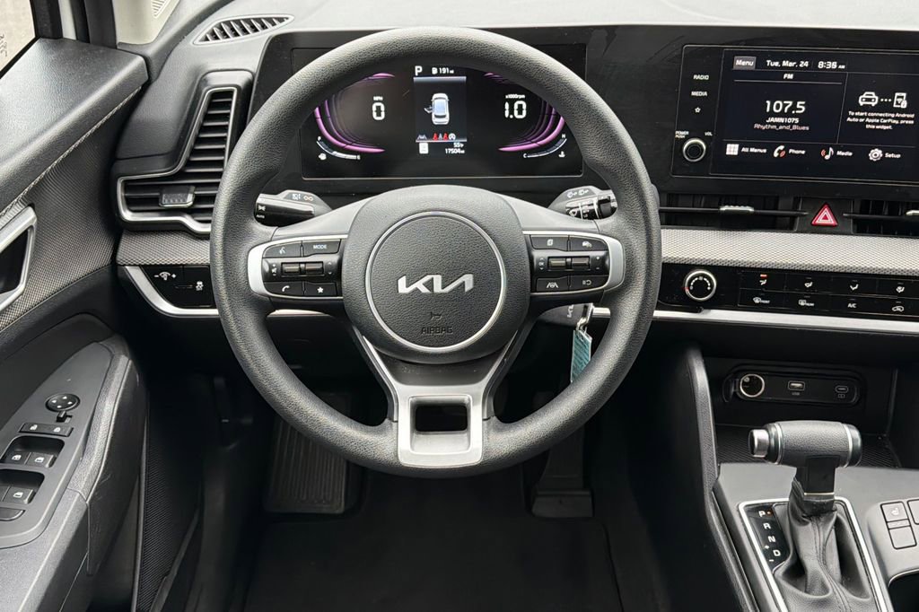 Used 2023 Kia Sportage LX image 11