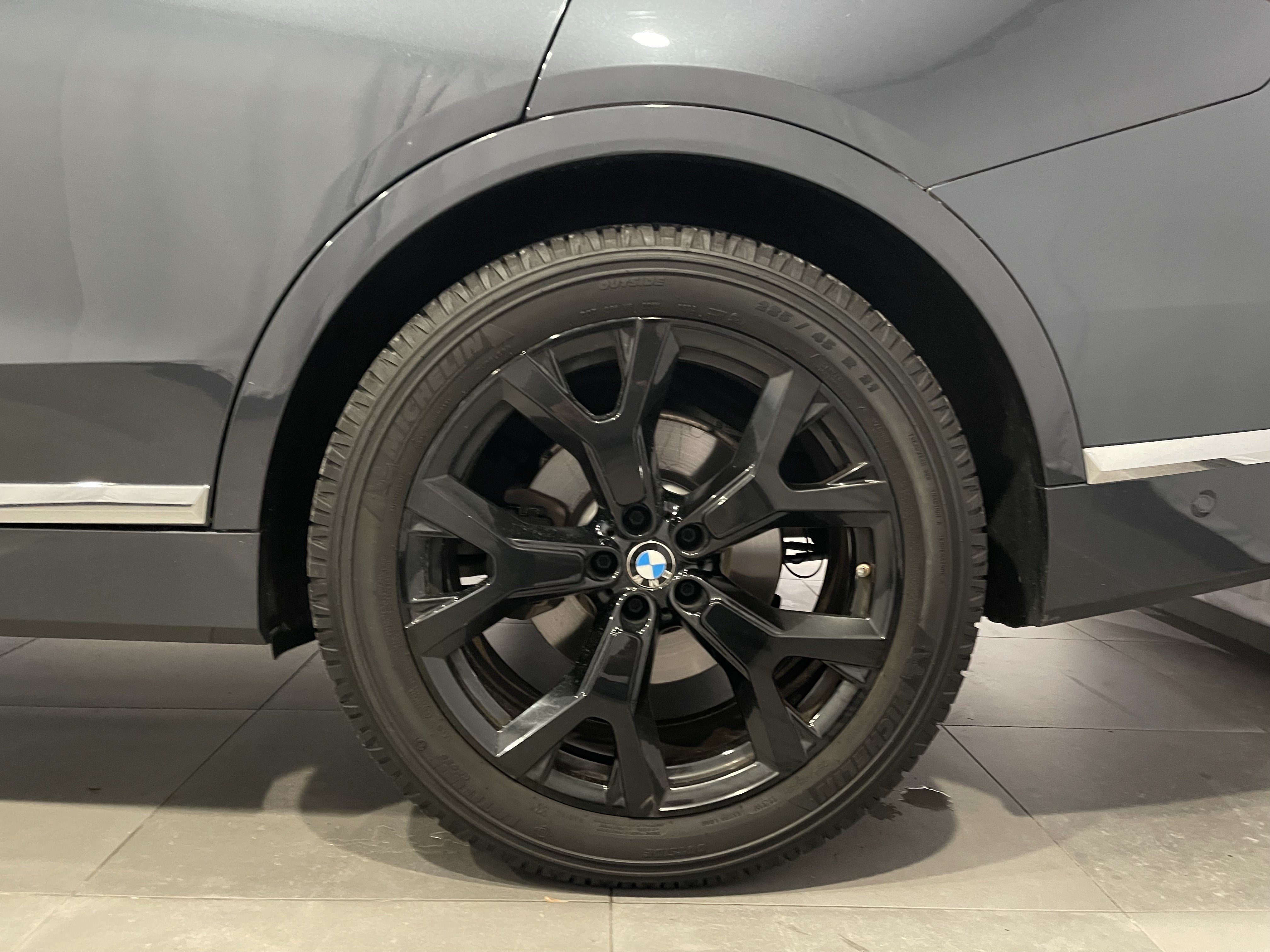 Used 2021 BMW X7 xDrive40i w/ Premium Package AWD/4WD image 8