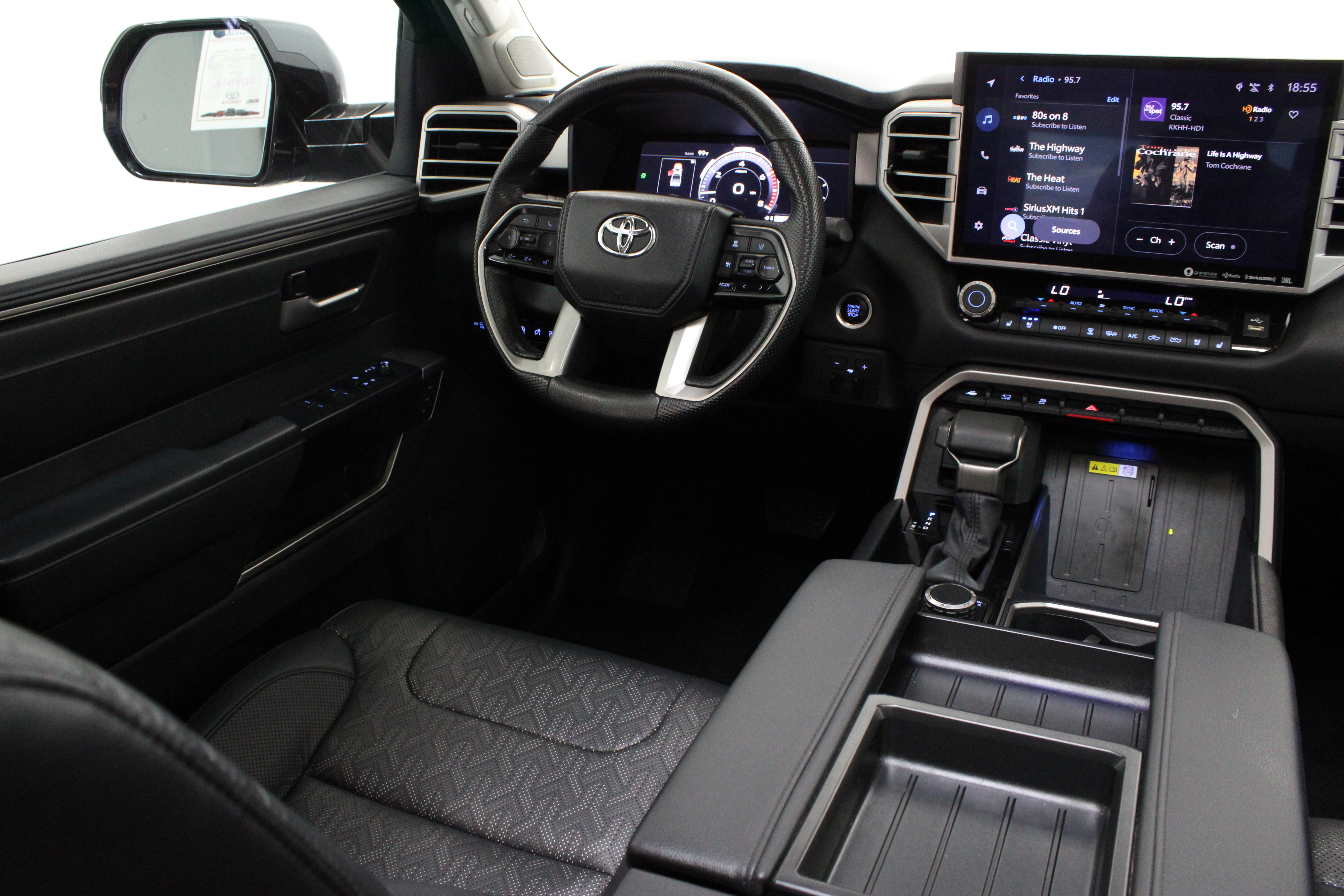 Used 2024 Toyota Tundra Limited AWD/4WD image 35