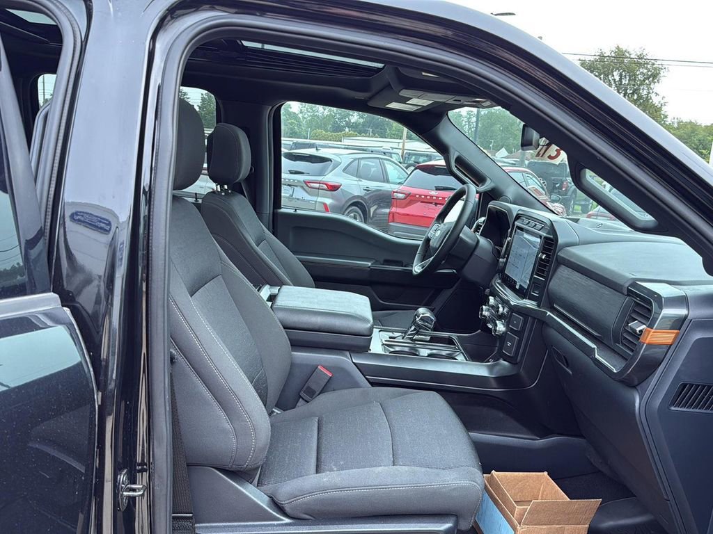 Used 2023 Ford F150 XLT w/ Equipment Group 302A High image 17