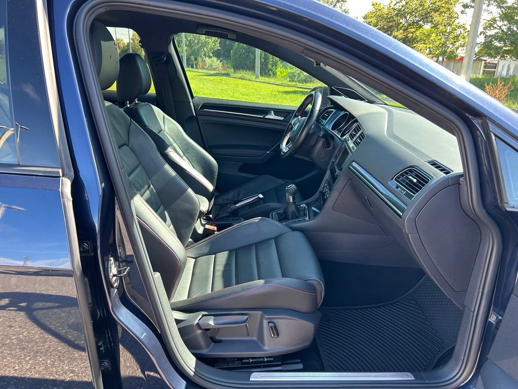Used 2017 Volkswagen GTI Autobahn FWD image 38