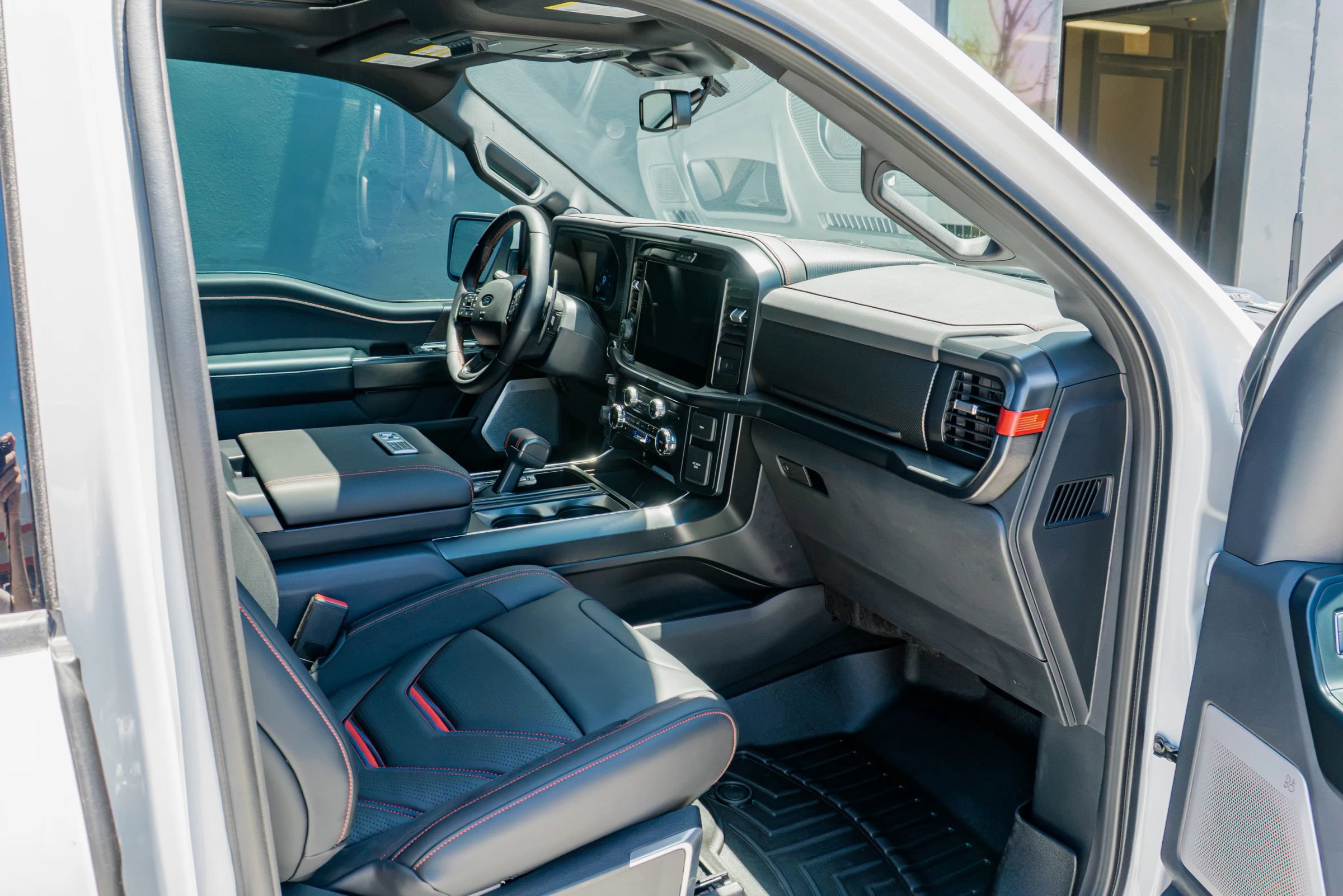 Used 2025 Ford F150 Raptor AWD/4WD image 67