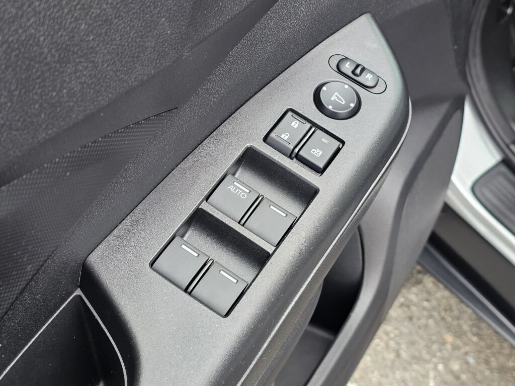 Used 2016 Honda CR-V LX image 34
