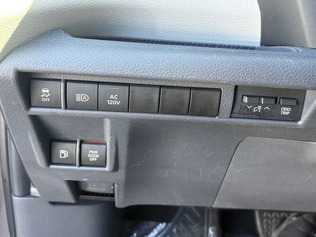 Certified 2022 Toyota Sienna XLE w/ XLE Plus Package FWD image 25
