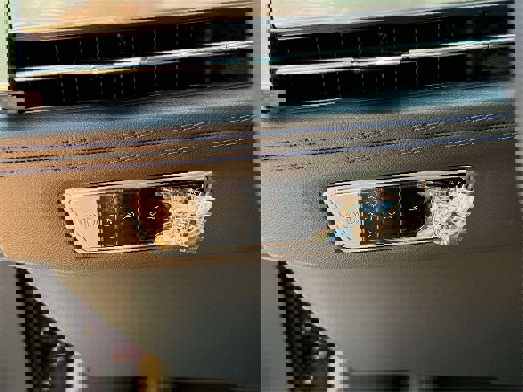 New 2025 Cadillac Escalade IQ Luxury 1 image 17