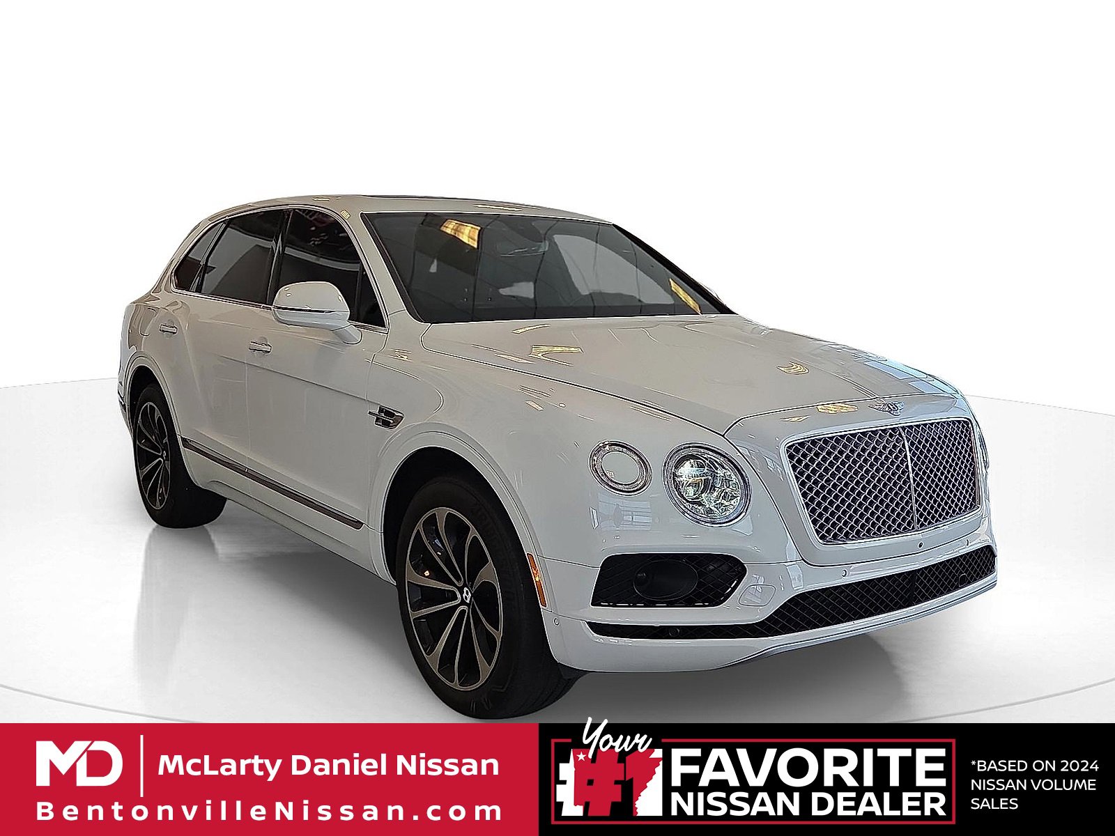Used 2018 Bentley Bentayga image 1
