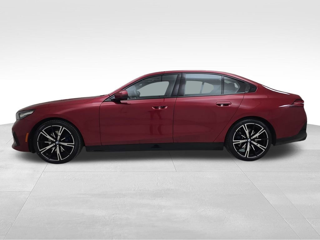 Certified 2024 BMW 530i xDrive w/ M Sport Package image 6