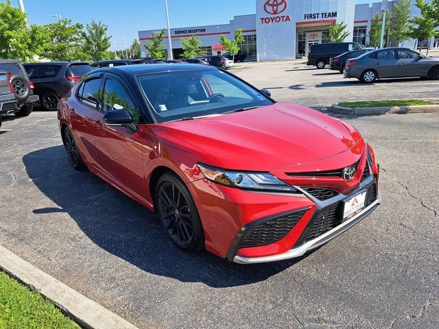 Used 2023 Toyota Camry XSE FWD image 5