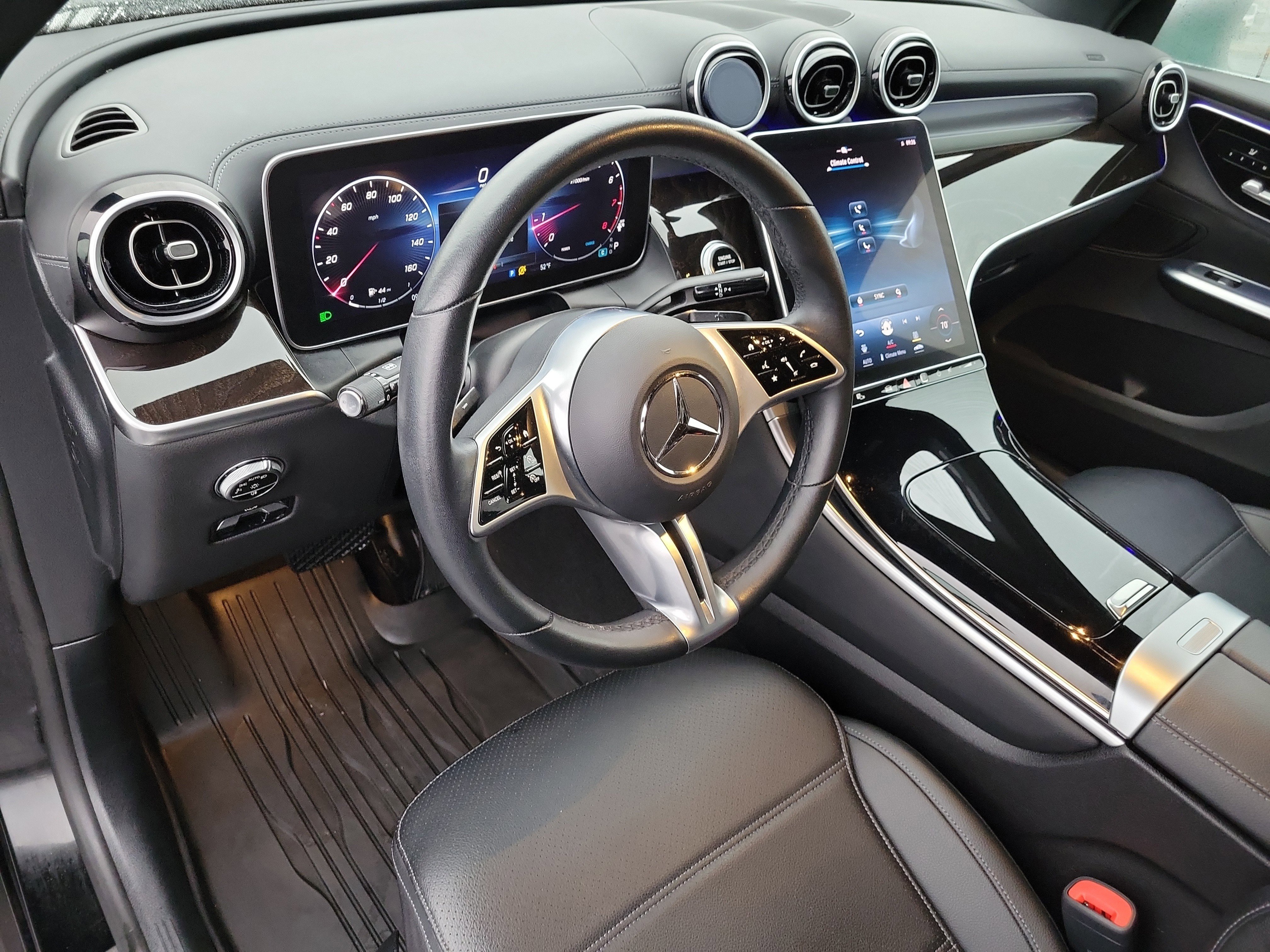 Used 2023 Mercedes-Benz GLC 300 4MATIC image 19