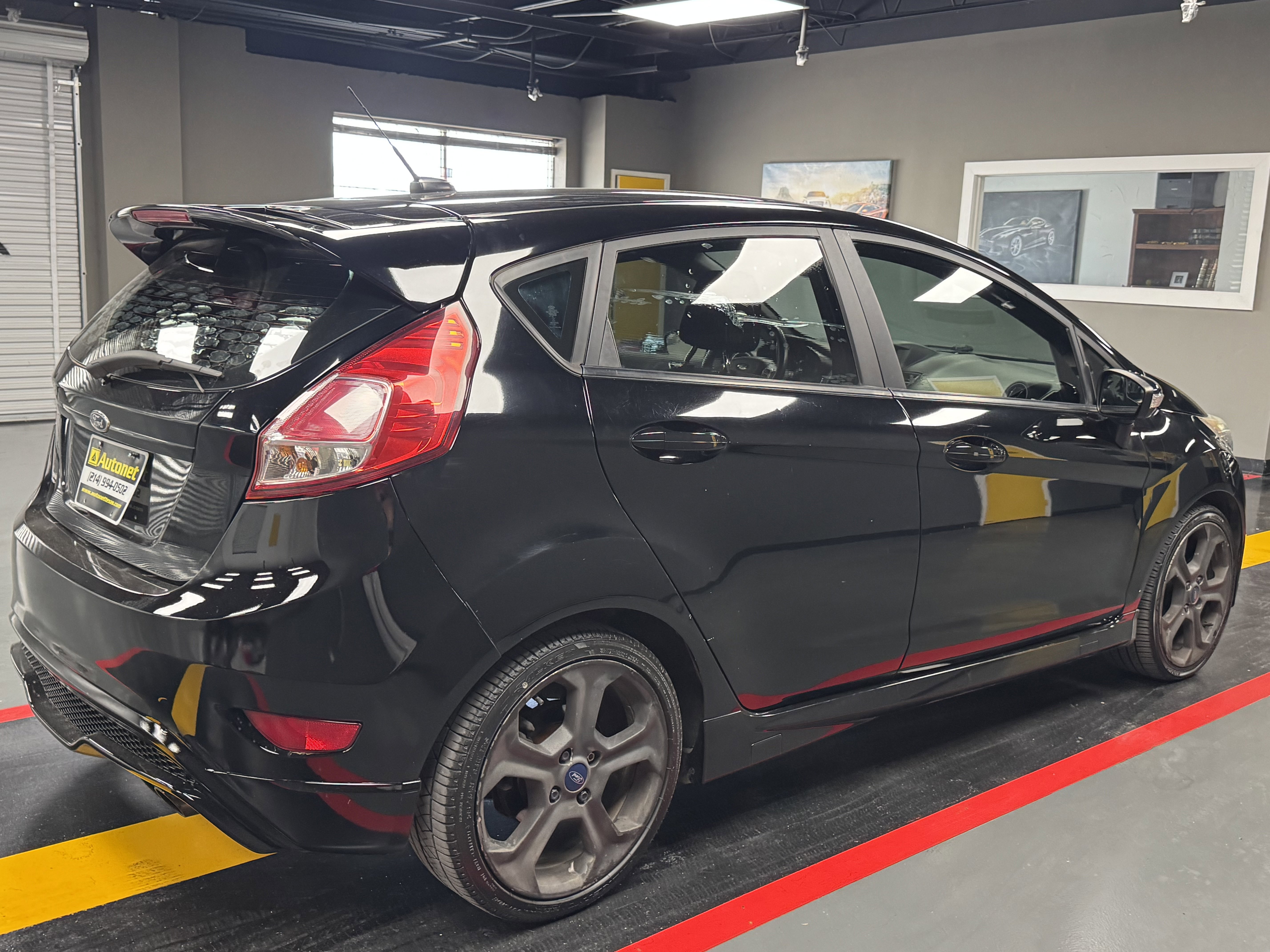 Used 2017 Ford Fiesta ST image 6