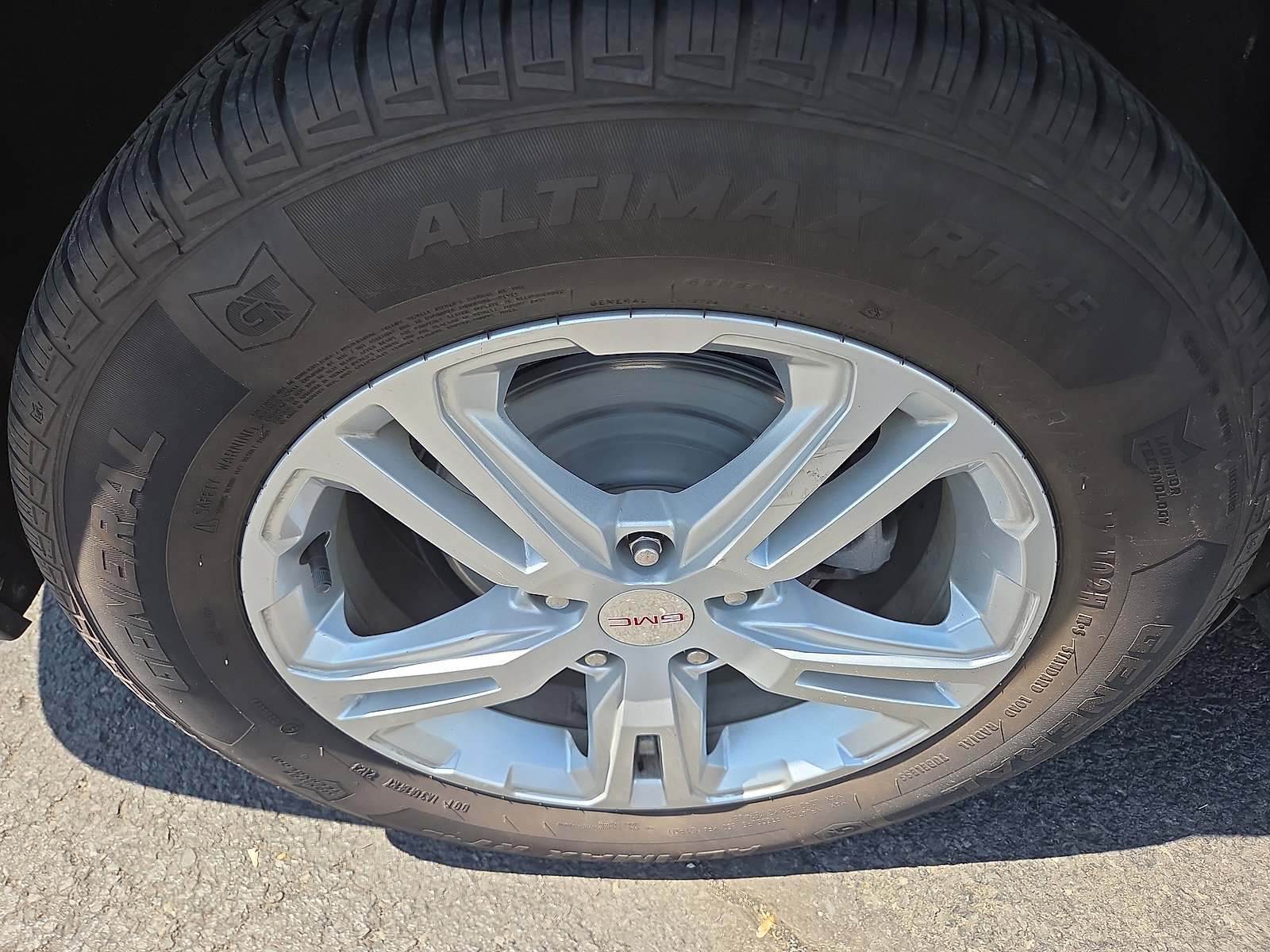 Used 2020 GMC Terrain SLE w/ Driver Convenience Package AWD/4WD image 9