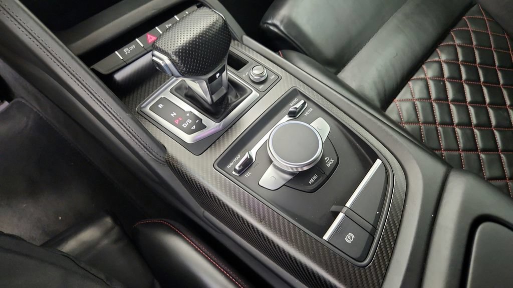 Used 2017 Audi R8 V10 w/ Carbon Exterior Package AWD/4WD image 41