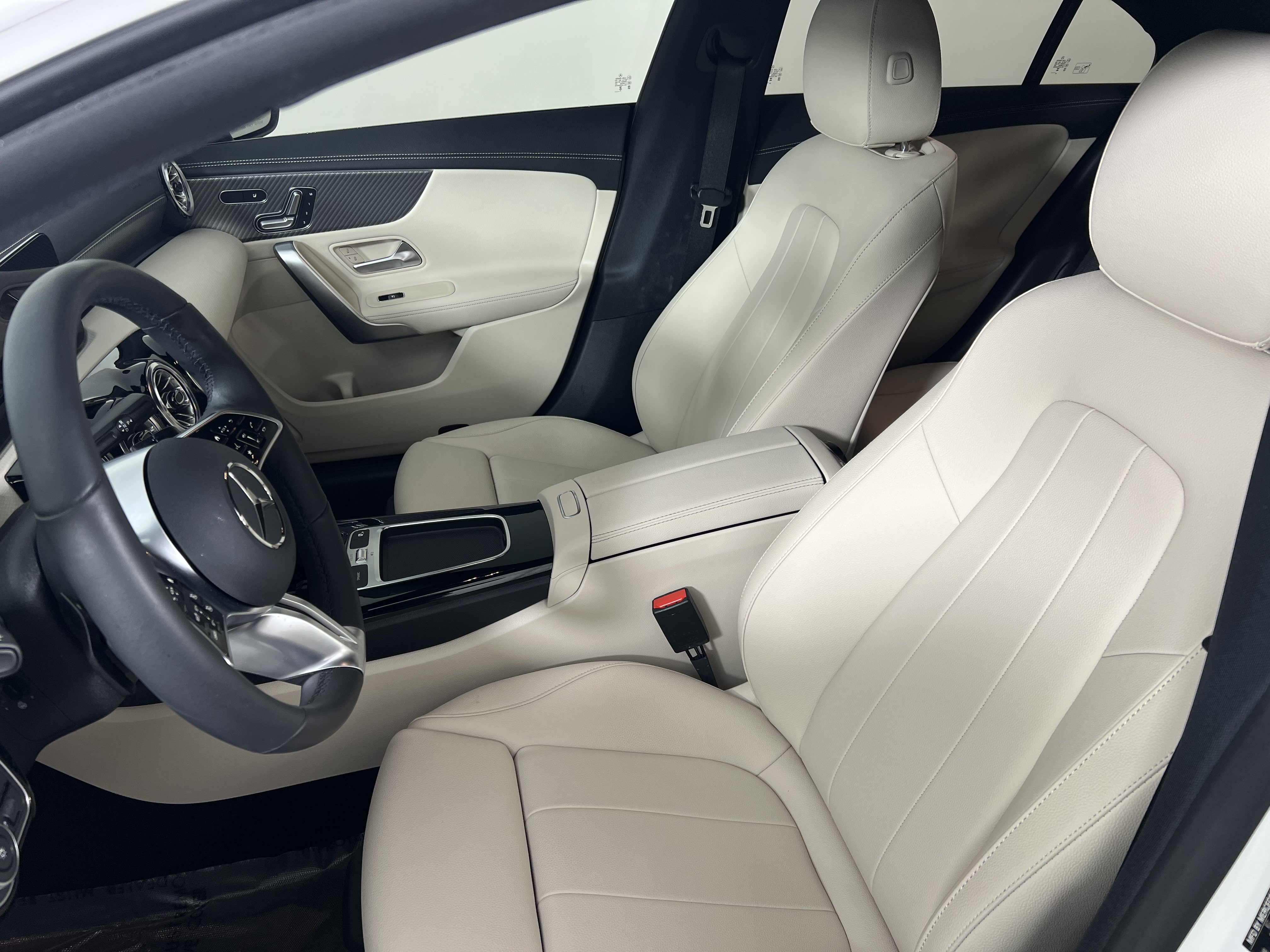 Used 2025 Mercedes-Benz CLA 250 4MATIC image 16