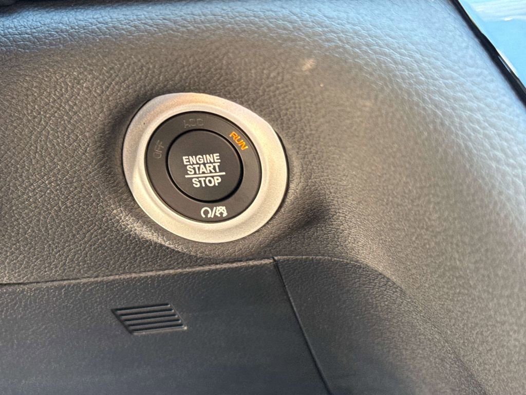 New 2026 Chrysler Pacifica Select image 26