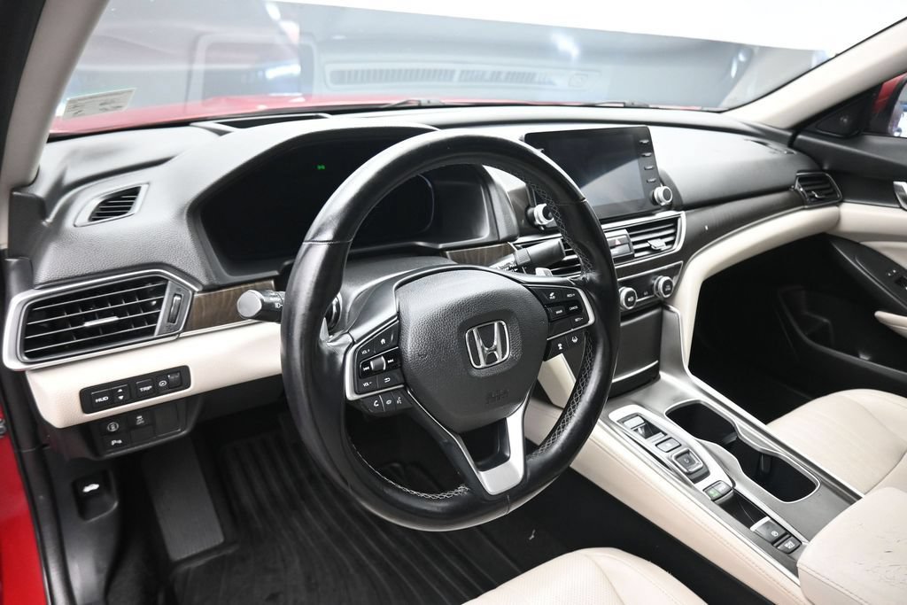 Used 2018 Honda Accord Touring image 14
