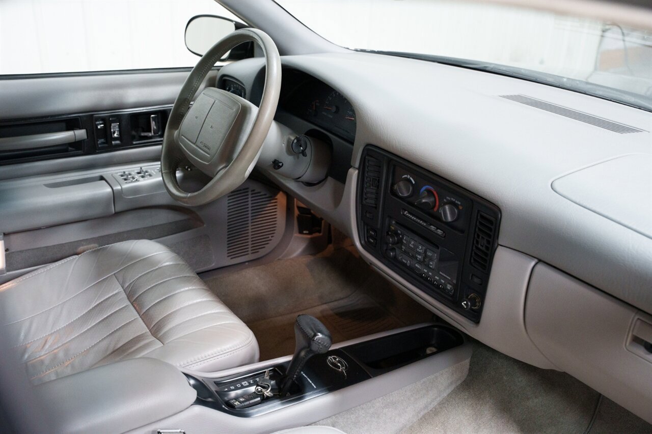 Used 1996 Chevrolet Impala SS RWD image 29