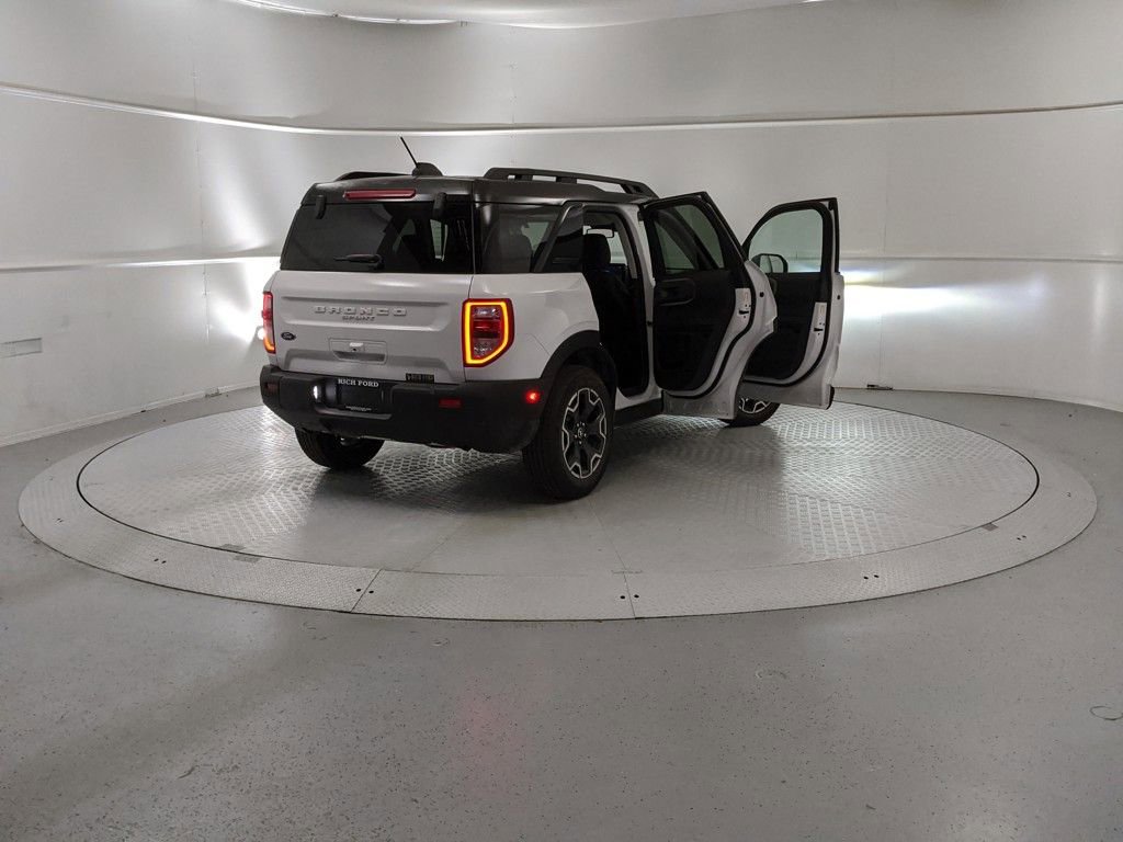 New 2025 Ford Bronco Sport Outer Banks w/ Outer Banks Tech Package+ image 9