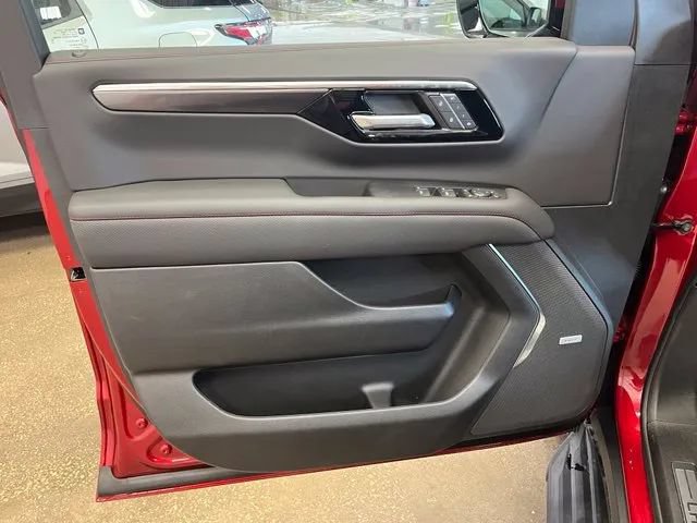 New 2026 Chevrolet Tahoe RST w/ Advanced Technology Package AWD/4WD image 13