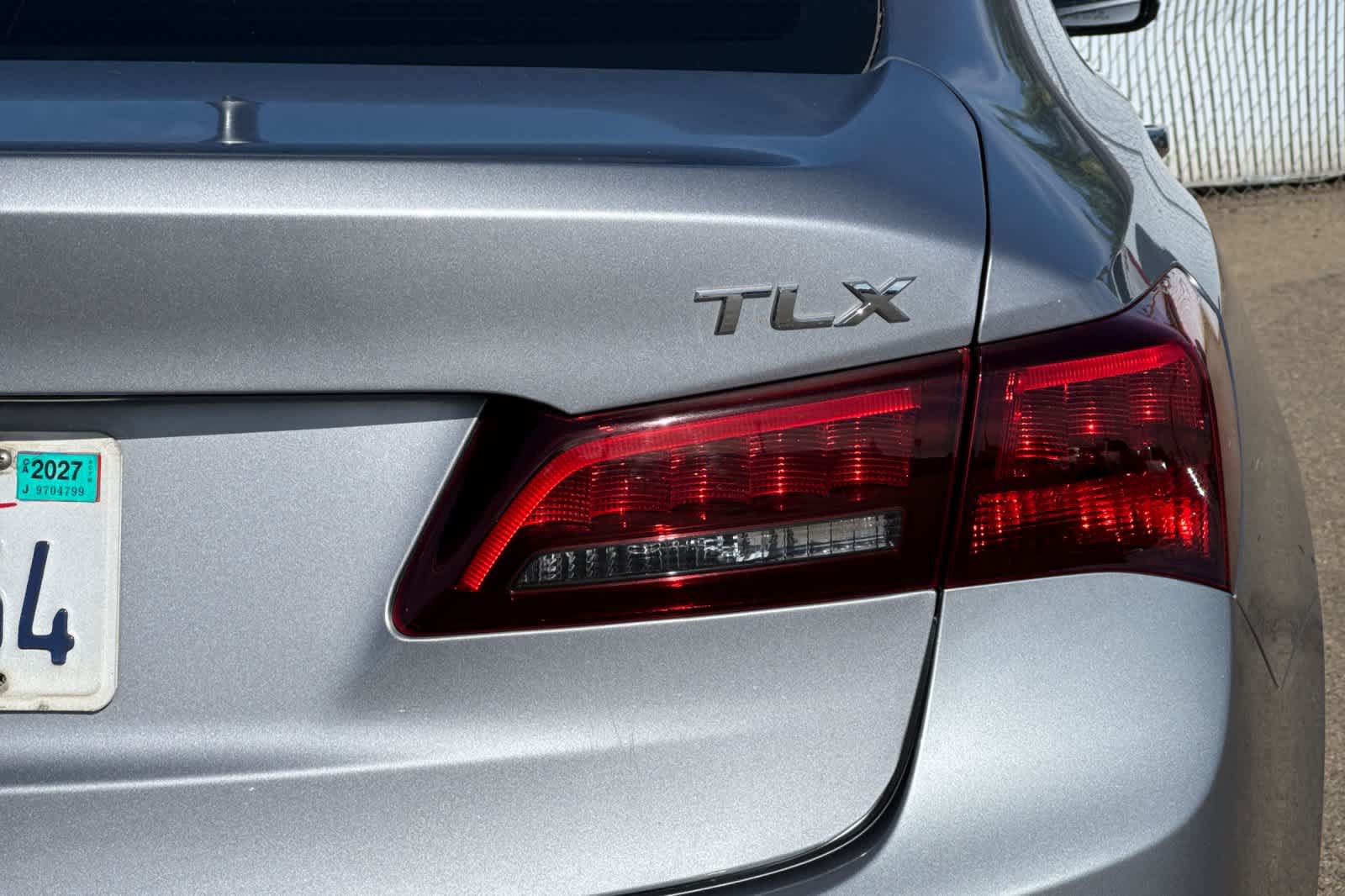 Used 2015 Acura TLX w/ Technology Package FWD image 21