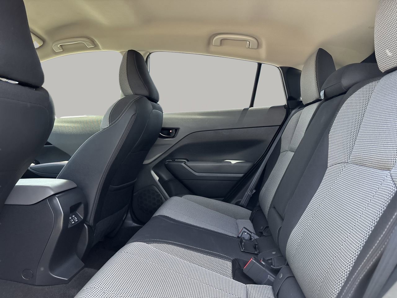 Used 2024 Subaru Crosstrek 2.0i Premium image 15