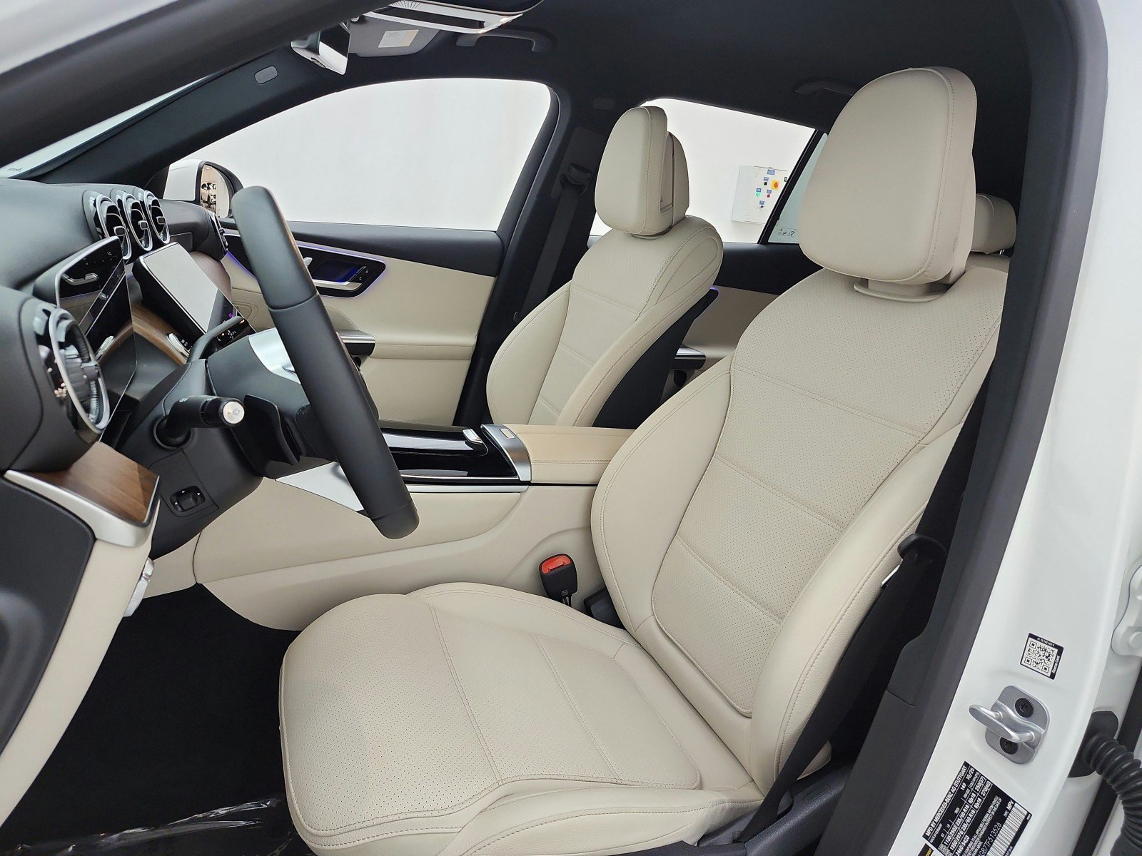 Used 2026 Mercedes-Benz GLC 300 image 15