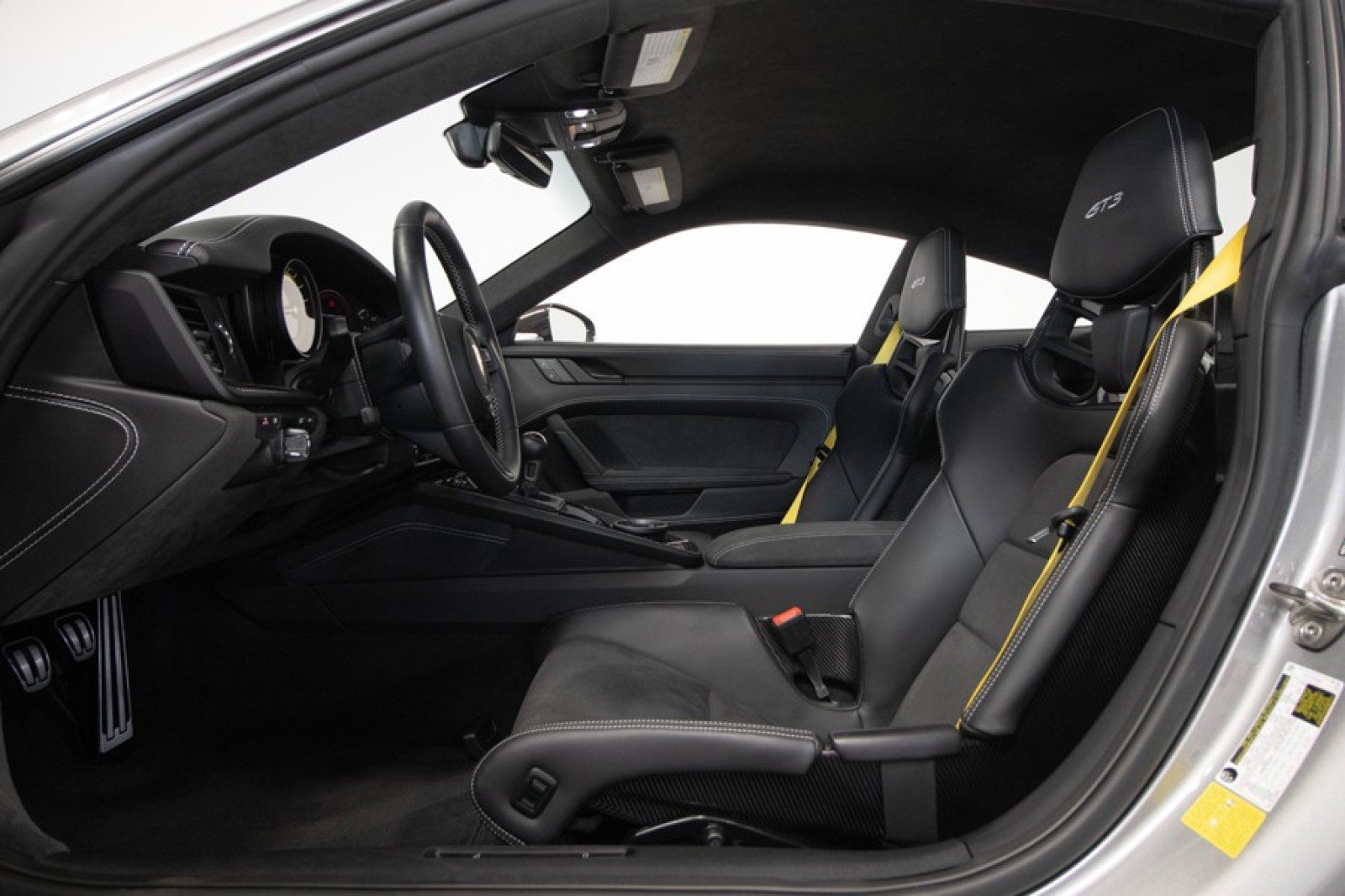 Used 2022 Porsche 911 GT3 image 25