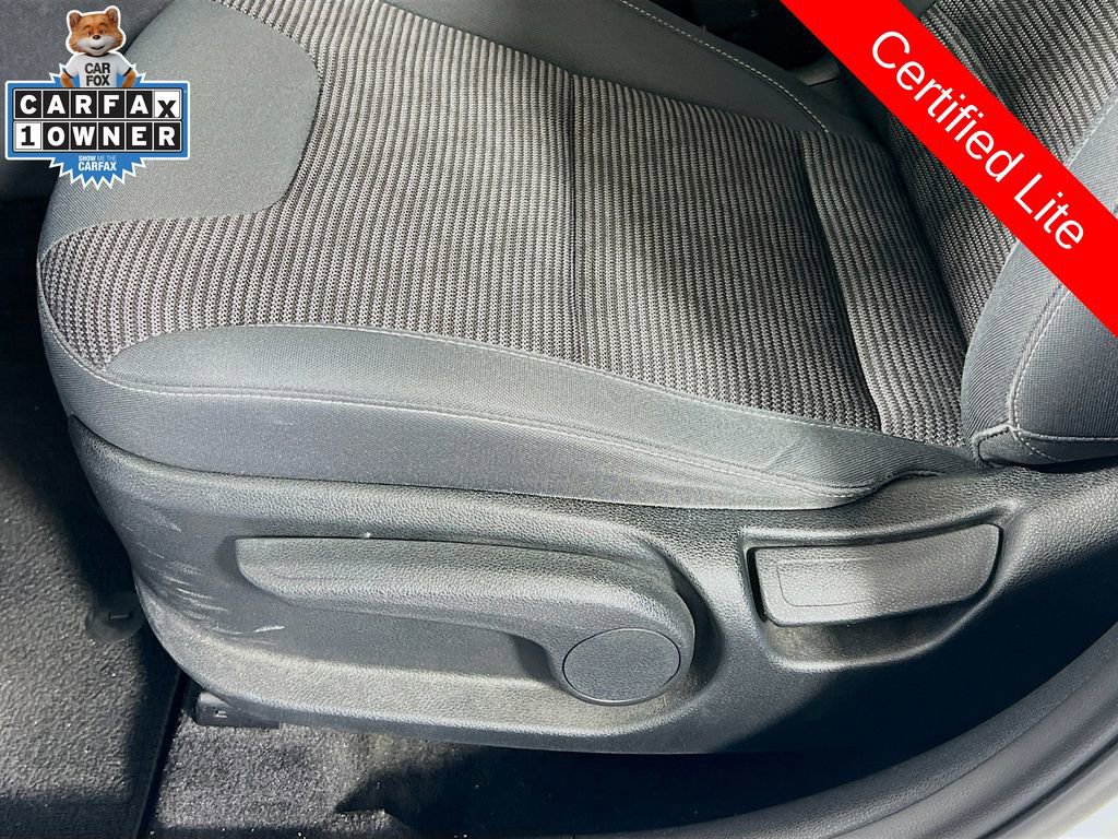 Certified 2020 Kia Niro LXS FWD image 11