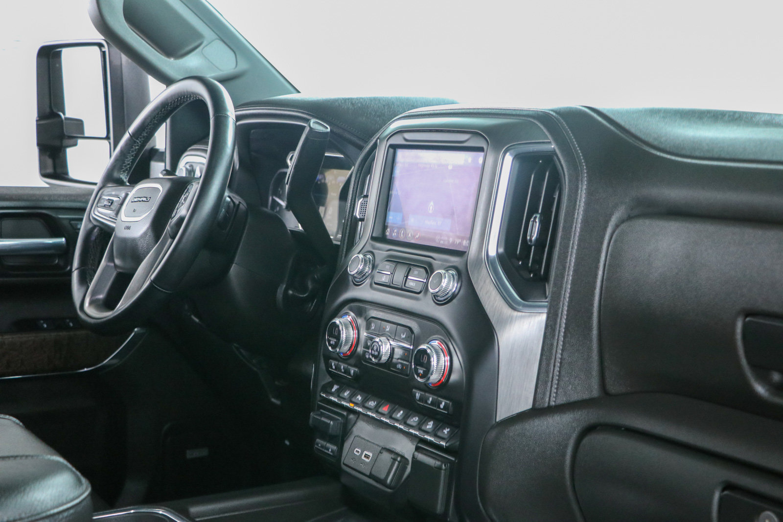 Used 2023 GMC Sierra 2500 Denali w/ Denali Ultimate Package AWD/4WD image 30