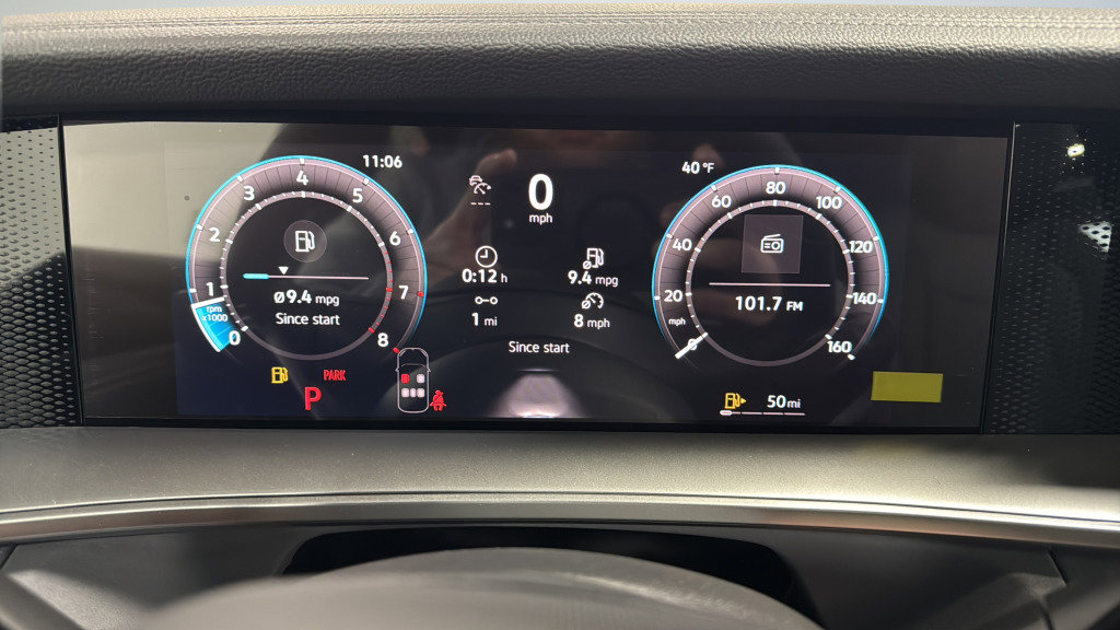 New 2026 Volkswagen Tiguan SE R-Line FWD image 22